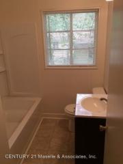 2723 Pine Tree Dr, Jackson MS  39204-5616 exterior