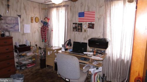 208 Chestnut Ave, Camden NJ  08109-2049 exterior