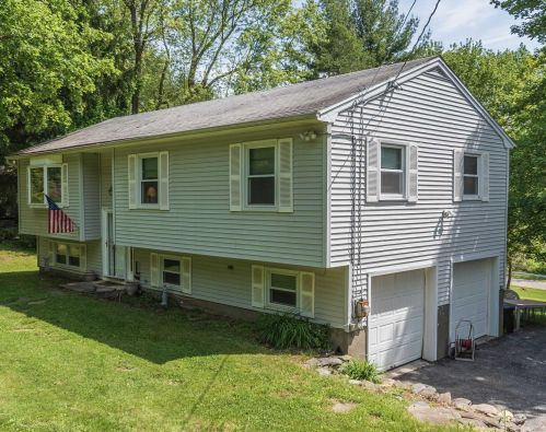 234 Pleasant Ridge Rd, Poughquag, NY 12570-4915