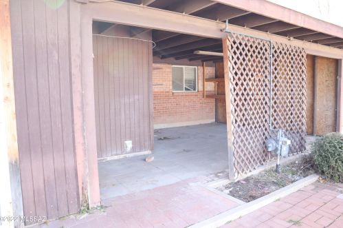 5201 28th St, Tucson AZ  85711-5823 exterior