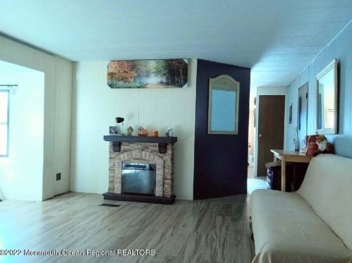 44 Douglas Dr, Jackson Twp NJ 08527-3519 exterior