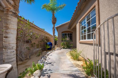 80243 Golden Horseshoe Dr, Indio, CA 92201-4916