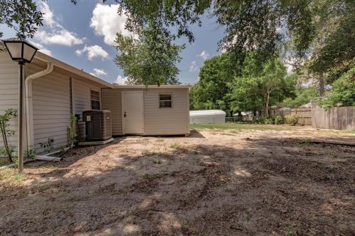 11625 129th Ln, Ocklawaha FL  32179-5096 exterior