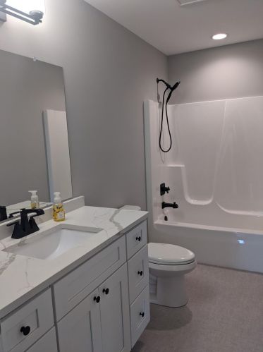 1367 Pr Dr, Crown Point IN  46307-1565 exterior