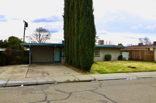 340 California Ave, Manteca, CA 95336-5902