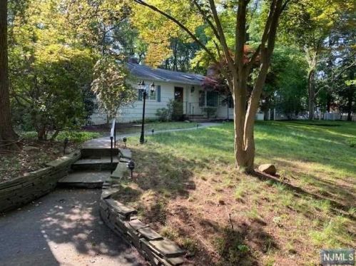 1020 Saddle River Rd, Ho Ho Kus, NJ 07423-1216