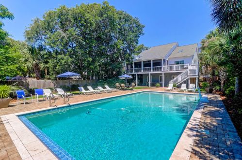 806 Carolina Blvd, Isle Of Palms SC  29451-2204 exterior