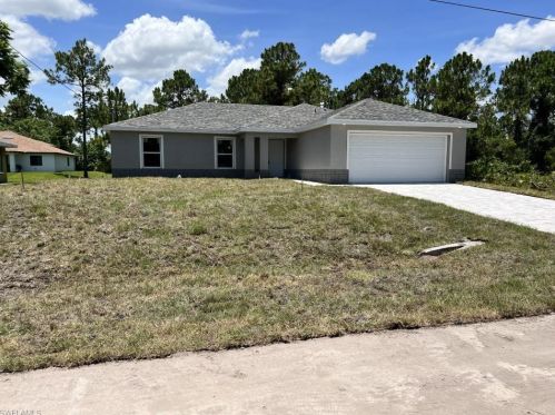 359 Hermosa Ave, Lehigh Acres, FL 33974-9775