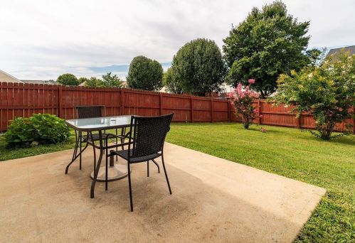 107 Vw Dr, Burlington NC  27215-4694 exterior