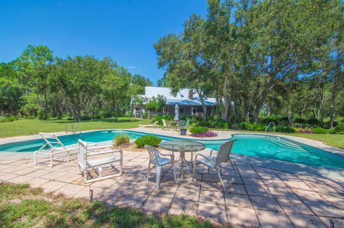 7855 66 Ave, Vero Beach FL  32968-9738 exterior