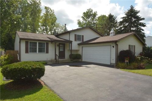 1564 Waterford Rd, Walworth, NY 14568-9459