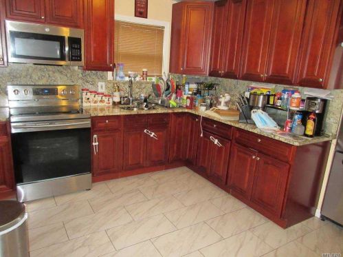 60 Patton Ave, Wheatley Heights NY  11798-4211 exterior