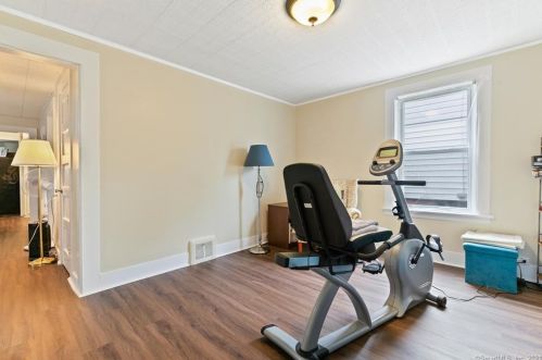 25 Geneva Ave, Wallingford CT  06492-3557 exterior