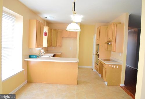 3442 Branch Ln, Boothwyn, PA 19060-6828