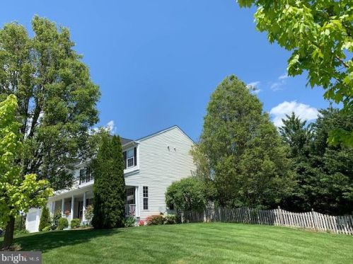 500 Rosemary Ln, Purcellville VA  20132-3274 exterior