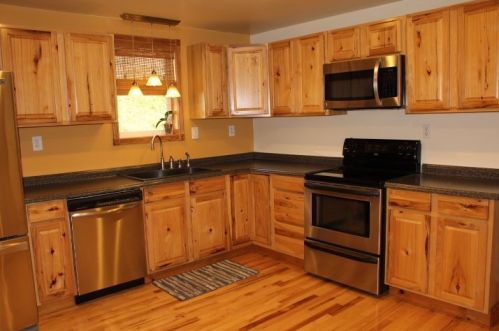 2063 Knight Rd, Finleyville, PA 15332-1519