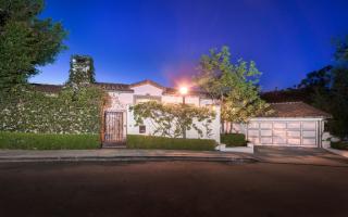 2345 Castilian Dr, Los Angeles, CA 90068-2614