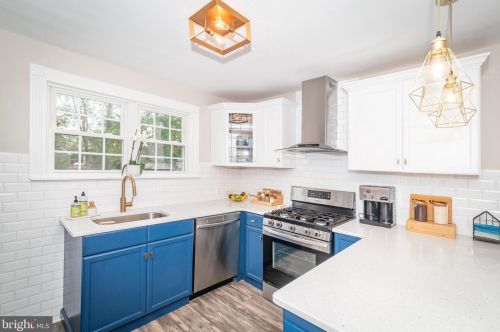 11 Orchard Ave, Blenheim NJ  08012-5361 exterior