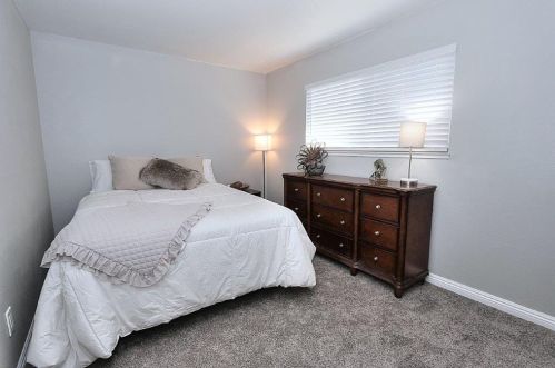 6990 Brayton Ave, Citrus Heights CA  95621-6409 exterior
