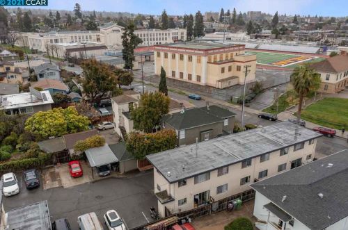 366 45 St, Oakland CA 94609-2259 exterior