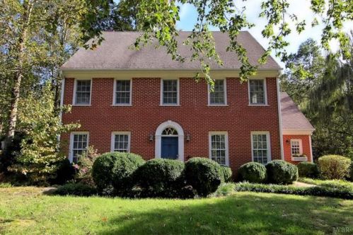 4736 John Scott Dr, Lynchburg, VA 24503-1004