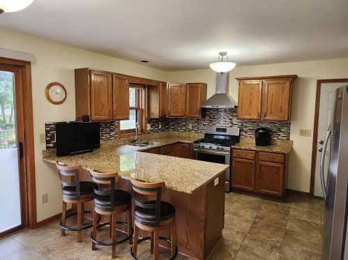 4201 Brown Ln, Madison, WI 53704-1181