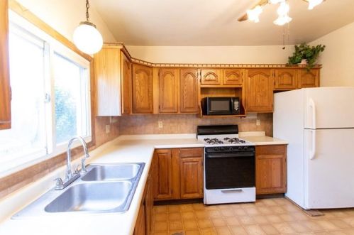 150 Lincoln Ave, Whitaker PA  15120-2330 exterior