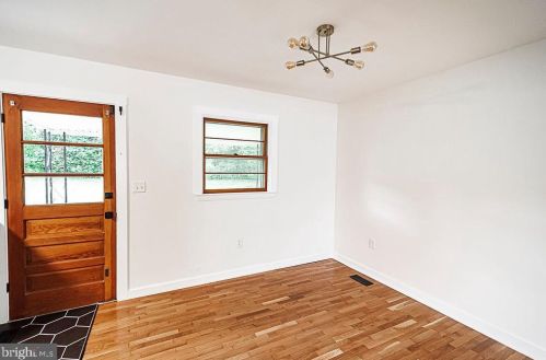 415 Liberty St, Charles Town WV  25414-1827 exterior