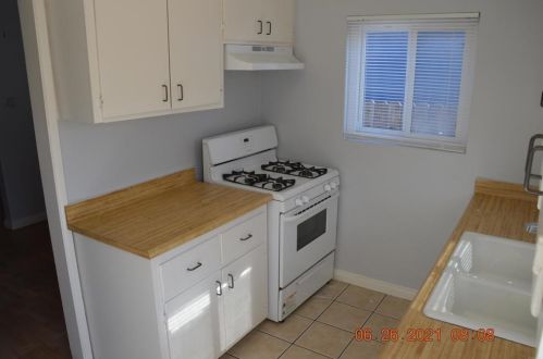 721 Elizabeth St, San Diego, CA 92113-2916