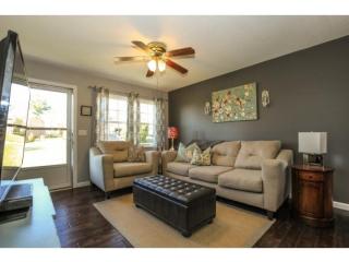 139 Valley Place Dr, Johnson City, TN 37615-3759