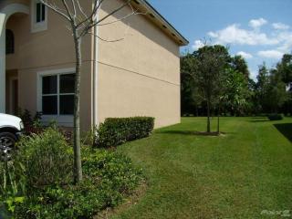 9352 Silent Oak Cir, West Palm Beach, FL 33411-6631