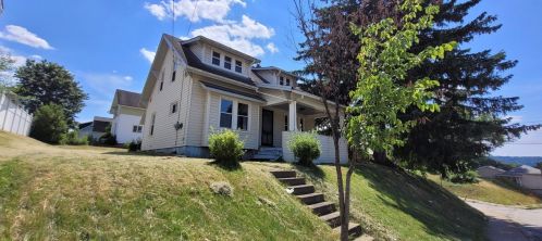 580 Summit St, New Kensington, PA 15068-5840