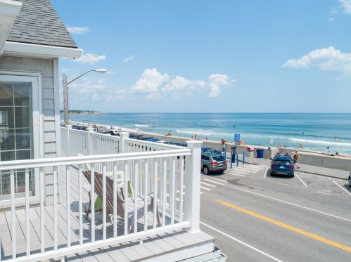 799 Ocean Blvd, Hampton NH  03842-4307 exterior