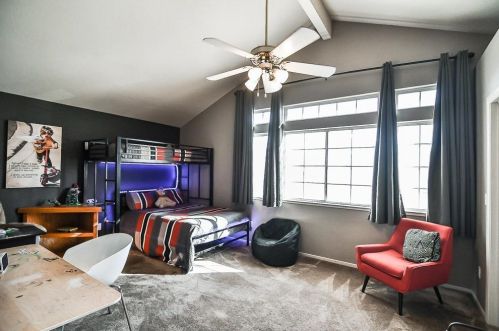 1137 Hidden Mdw Pl, Manteca CA  95337-6764 exterior