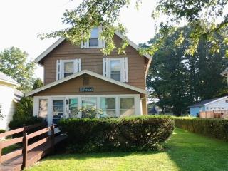 6104 Runkle Ave, Ashtabula, OH 44004-7713