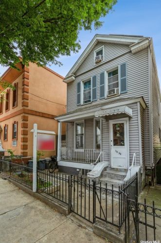 1432 30th Dr, Long Island City NY  11102-3638 exterior