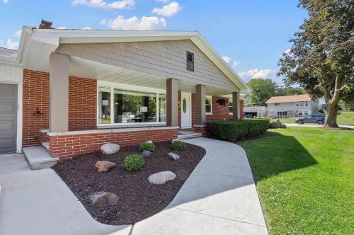 1597 Careful Dr, Green Bay WI  54304-2979 exterior