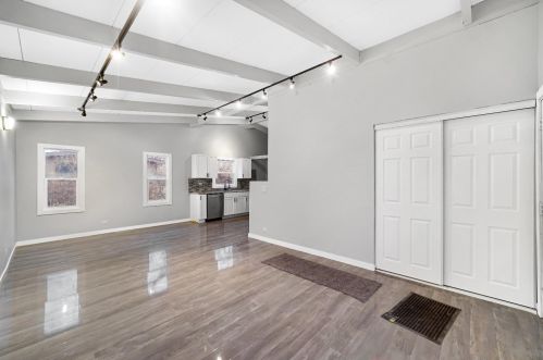 636 47th Pl, Gary IN  46409-2524 exterior