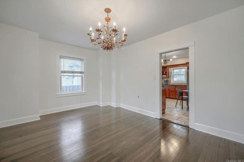 2 Riverside Dr, Airmont NY  10901-5703 exterior