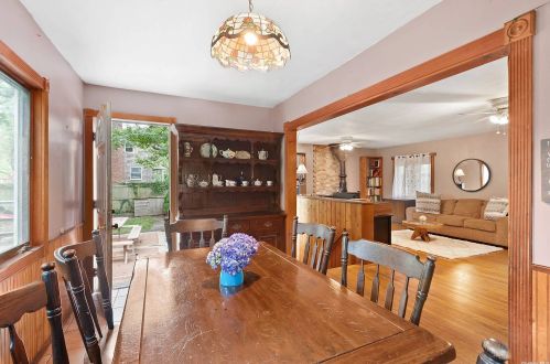 110 Lewis Rd, East Quogue, NY 11942-4121