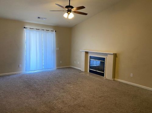 210 Lion Heart Way, Rio Linda, CA 95673-3280