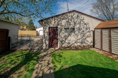 943 Earl St, Saint Paul MN  55106-3944 exterior