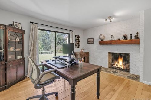 75 Honeysuckle Hill Ln, Bridgeport CT  06612-1145 exterior