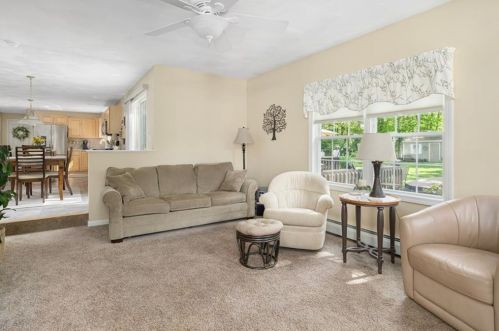 43 Ginger Trl, Coventry RI 02816-8262 exterior