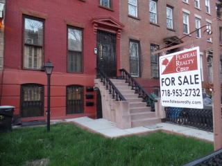 289 Macon St, Brooklyn, NY 11216-2416