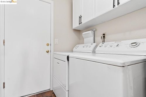 3889 Oak Grove Ct, Oakley CA  94561-4218 exterior