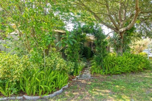 4291 Cherry St, Saint Petersburg FL  33703-5033 exterior