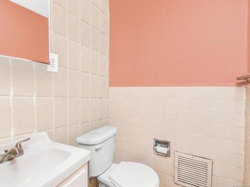 17 Ter Ave, Mount Vernon NY  10550-1814 exterior