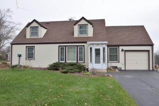 1380 Apple Tree Ln, Brookfield, WI 53005-6869