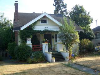 828 60th St, Tacoma, WA 98404-2311
